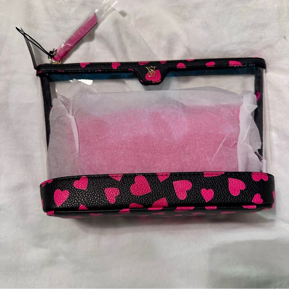 Victoria’s Secret Clear Makeup Bag Set Pink Hearts NWT - Picture 3 of 10